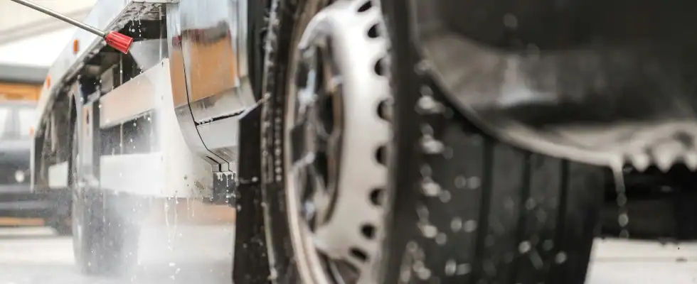 truck wheel cleaning